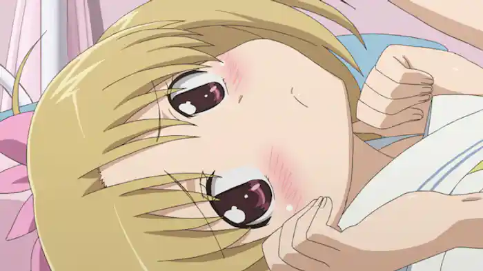 長梅雨に咲いた桃の花