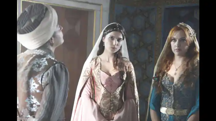 疑われた忠誠心