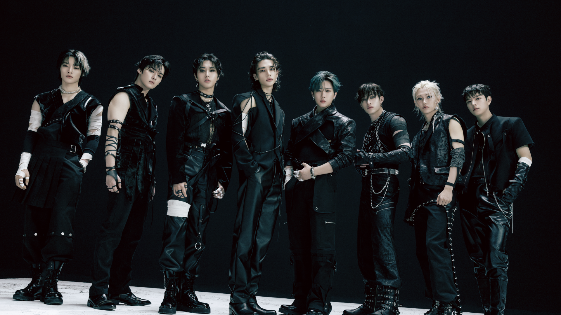 Stray Kids World Tour <dominATE JAPAN> ONLINE LIVE OSAKA ①DAY1②DAY3のサムネイル画像