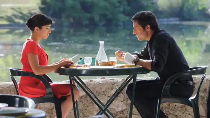 美人スパイ登場