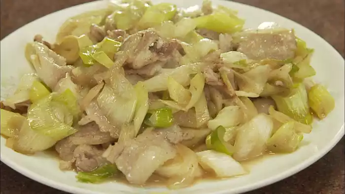 神奈川県川崎市 新丸子のネギ肉イタメ