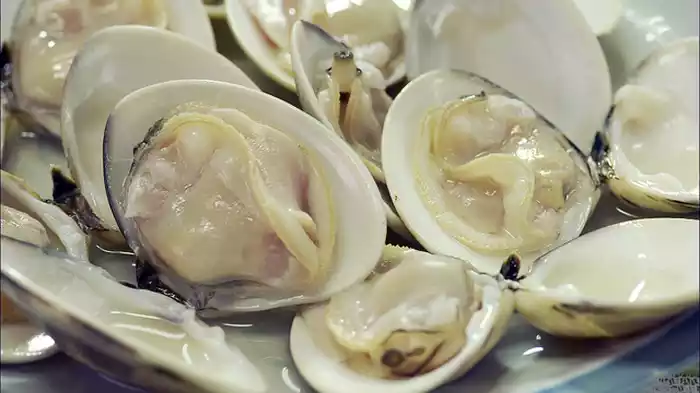千葉県旭市 飯岡のサンマのなめろうと蛤の酒蒸し