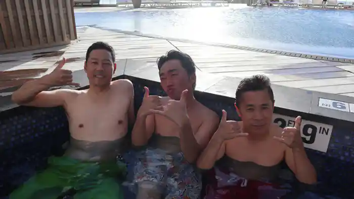 「ハワイ・聖地ノースショアでサーフィンの旅」