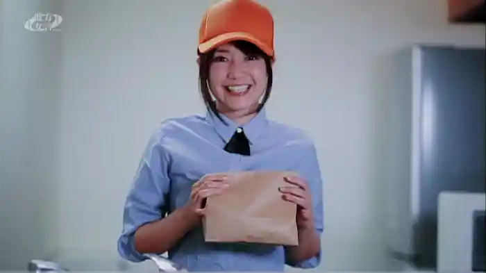 ROOM 3０8 : 裏切りと結託