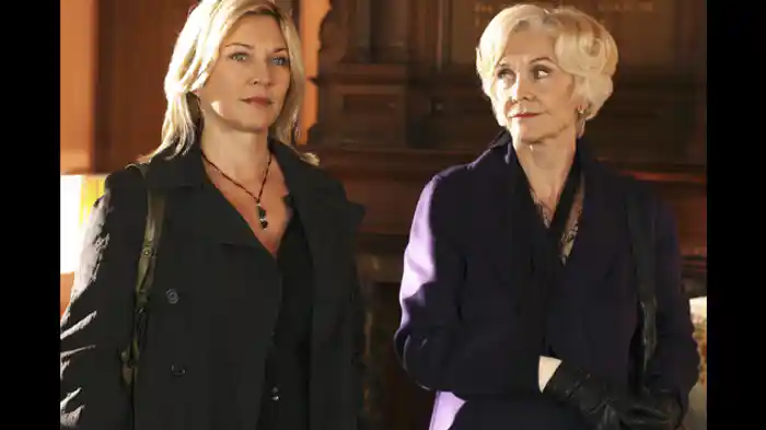 「神を待つ家」