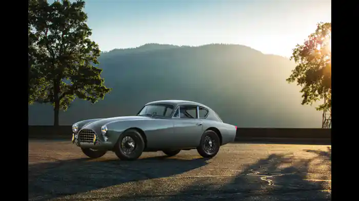 ラリーを制したプジョー205&ルノー5