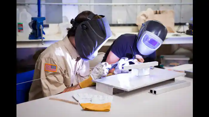 潜入!ロケット開発工場と自動車メッセンジャーへ挑戦!