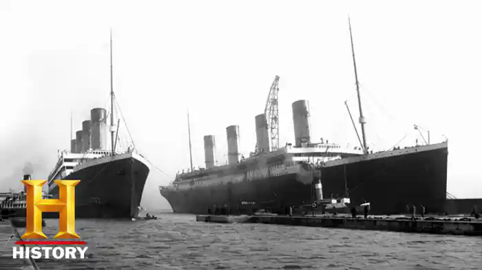 タイタニック号 船内の大階段