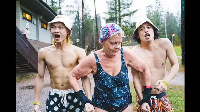 森と湖に囲まれ自然に還るスモークサウナ 