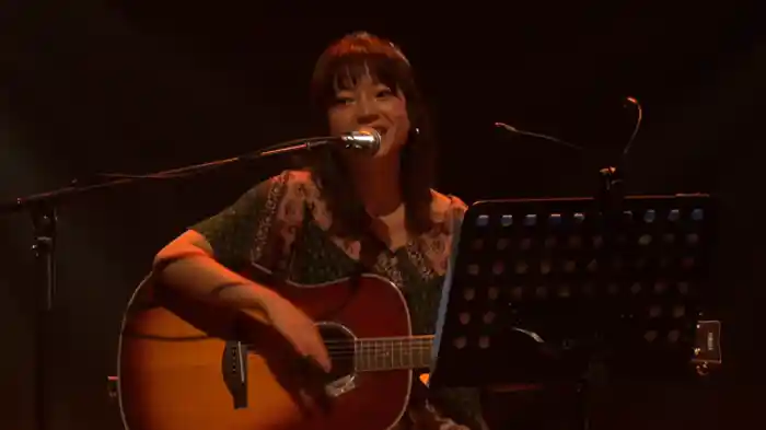 ACOUSTIC LIVE