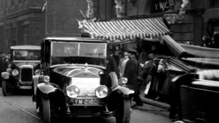 大衆に自動車を