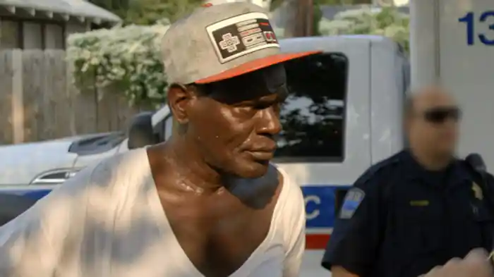 轢かれたホームレス