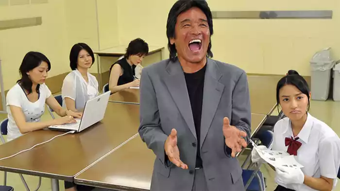 美しき脚本家たち!〜美脚連殺人事件