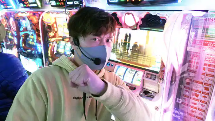 いま一番脱げるパチスロライター藤田恵名が初登場!