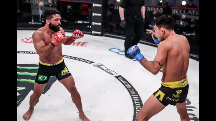 パトリシオ・ピットブル VS. エマニュエル・サンチェス
