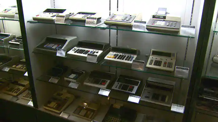 電卓誕生から50年 日本の未来を築いた礎
