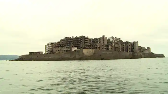 軍艦島 産業遺産を歩く