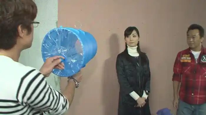 どどどメジャーな銀座でエア騎馬戦対決