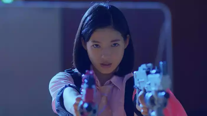 Girl Gun Lady