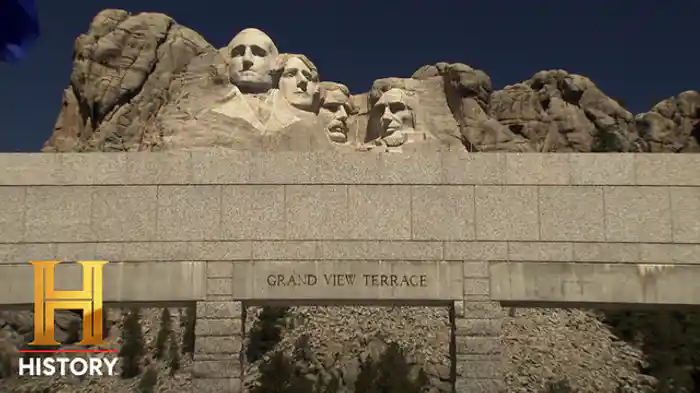 モニュメントに隠された秘密