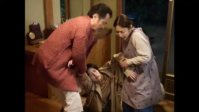 冷麺で女を試す男と体重計でマウンティングする女など