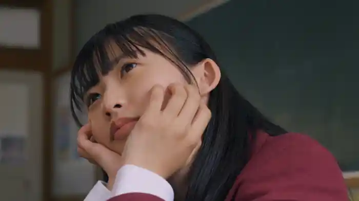 至って普通の食パン少女