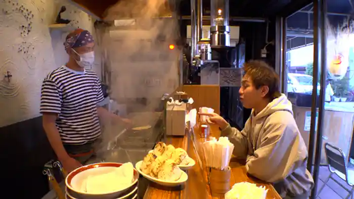 『丸ごと鮎ラーメン』/クセうまレシピ『カレー納豆生クリームラーメン』