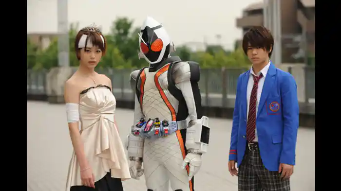 変・幻・暗・躍