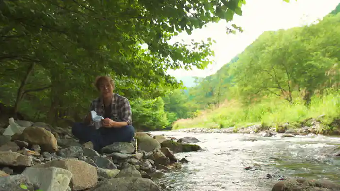 奥秩父の清流へ