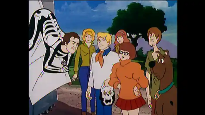 空飛ぶ骸骨を追え