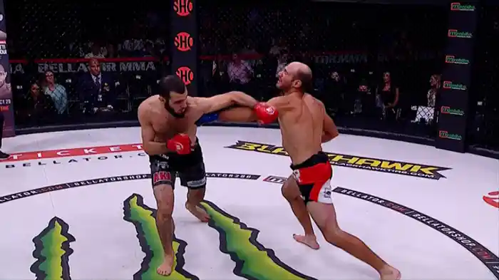 イスラム・マメドフ VS. ニック・ブラウン