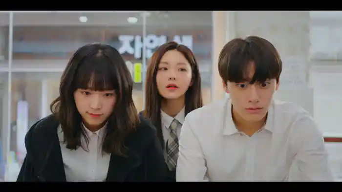 隠れてつきあうのはやめた