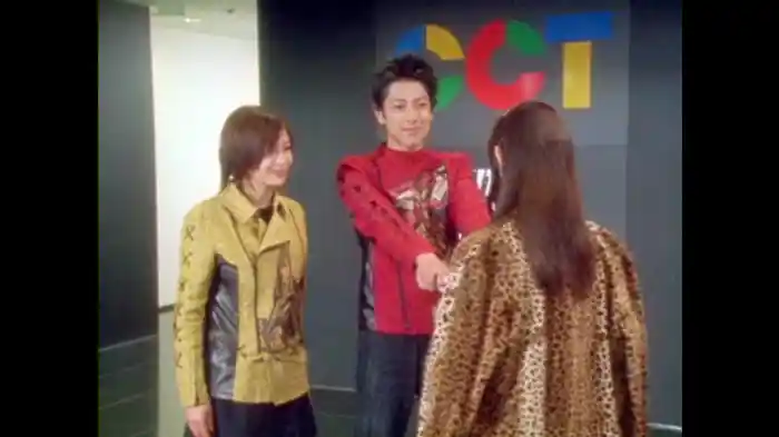 「アバレアイドル老け娘」