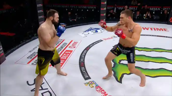 ジョーダン・ニューマン VS. ジェイデン・トーカー