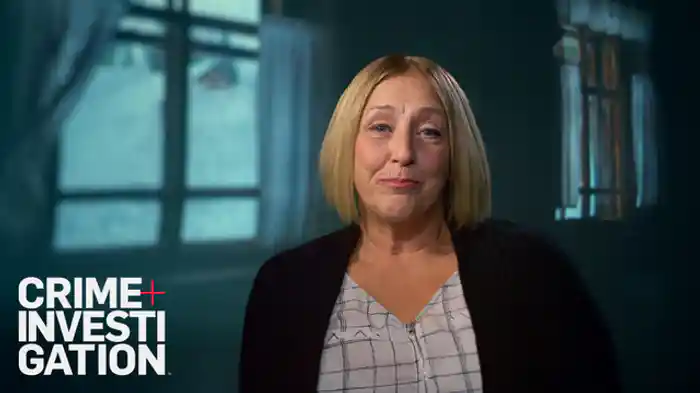 向けられる銃口