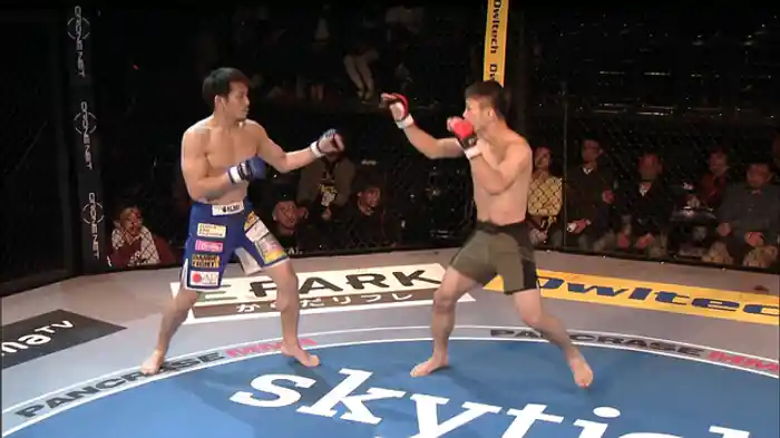 前田浩平 VS. 平田純一