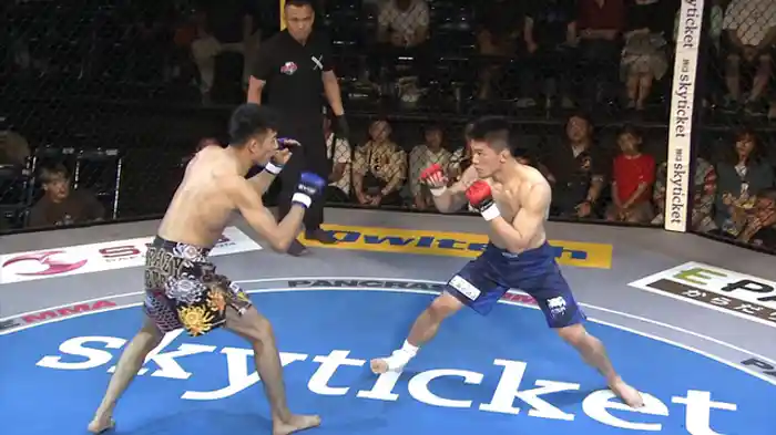 永井佑虎 VS. 平岡将英