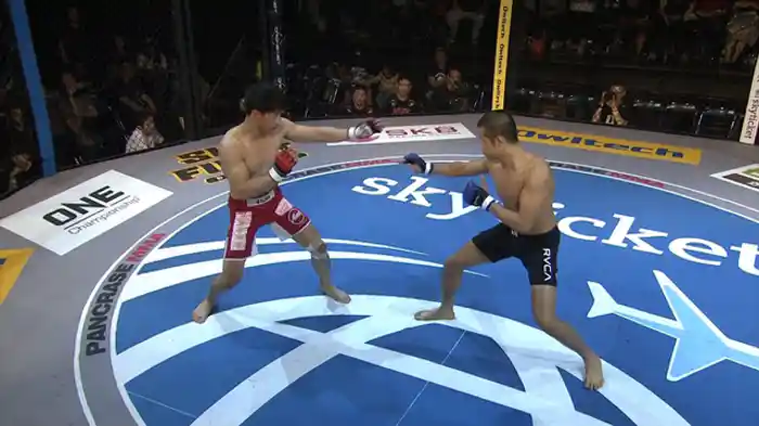 友實竜也 VS. 山本雄希