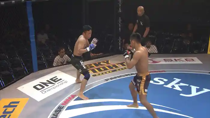 尾﨑龍紀 VS. アラヤ