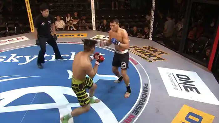 鬼山斑猫 VS. 葛西和希