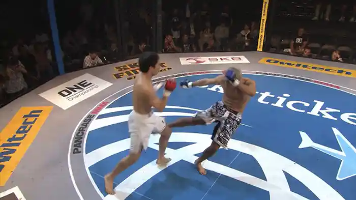 山本敦章 VS. 関原翔