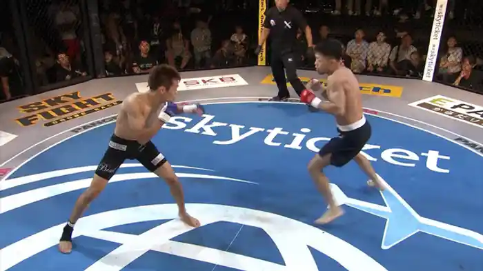 赤崎清志朗 VS. 猿飛流