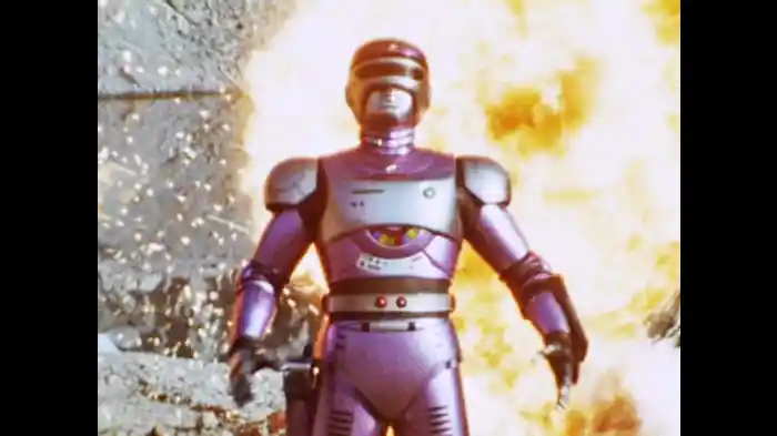 牙むく最強軍団