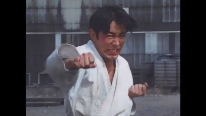 「友に捧ぐ怒りの鉄拳」