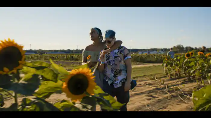 深い関係に踏み込めないアイスクリーム販売員/SNSで恋人を見つけたシングルパパ