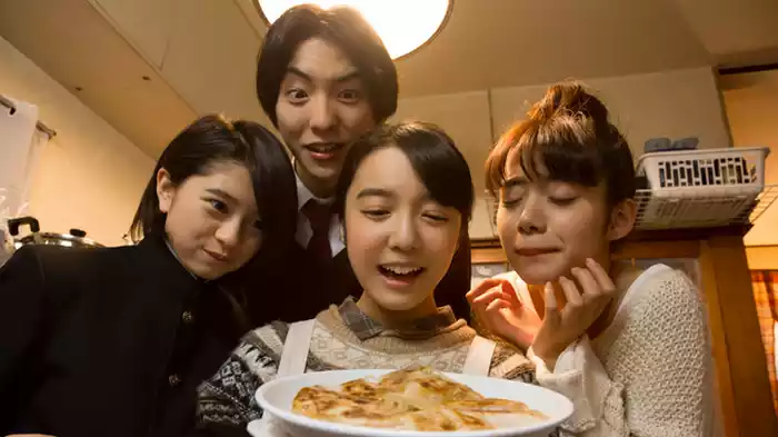 友情のモチモチ羽根付き餃子