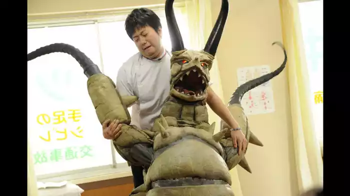 「怪獣転校生」「怪しいものじゃないです」「怪獣マッサージ」「怪獣漫才」「怪獣English」「怪獣ことわざ」