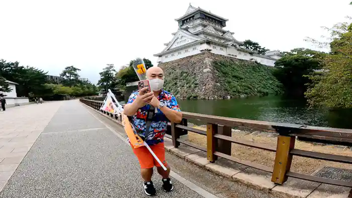 マリーゴールドと小倉城ときどき厠。ロケ半径30mの男