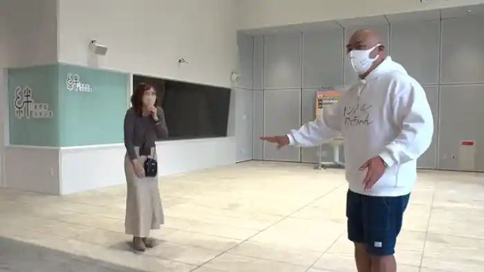 新レンクロガールズ登場！表敬訪問という名の生放送出演突撃で恋