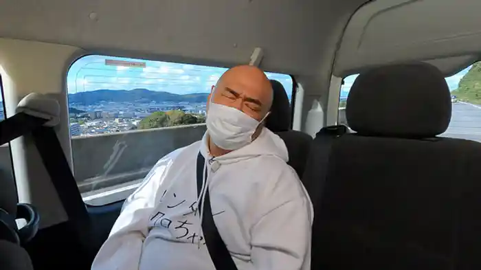 大好きな福岡市で好感度アップを目指すしん